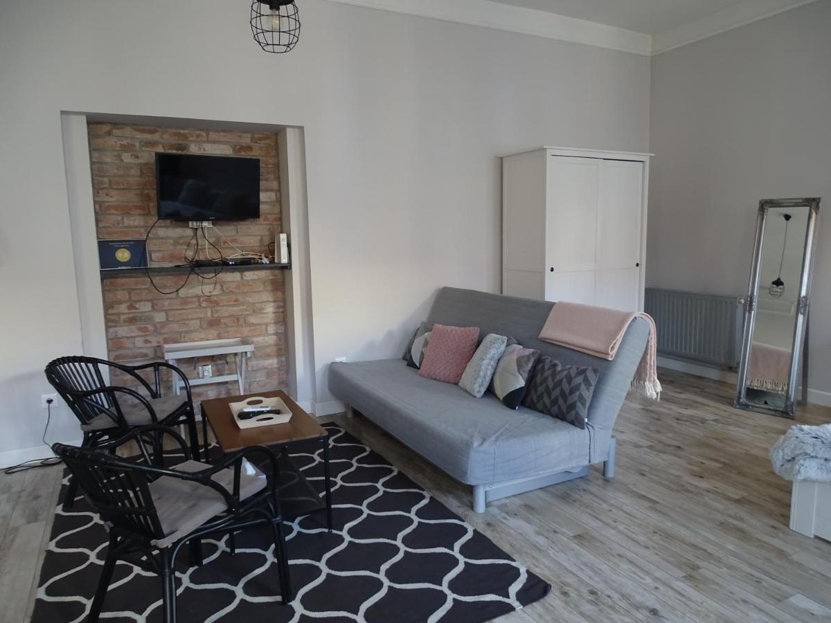 Ovaros Apartman 维斯普雷姆 外观 照片