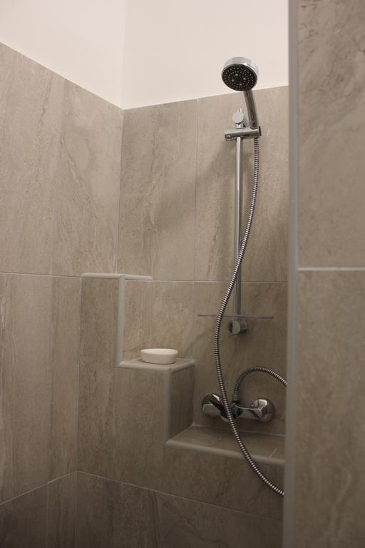 Ovaros Apartman 维斯普雷姆 外观 照片